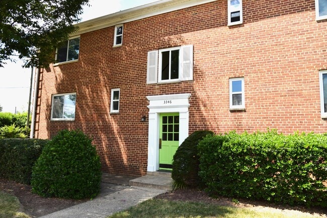 Foto del edificio - Hillwood Manor Apartments
