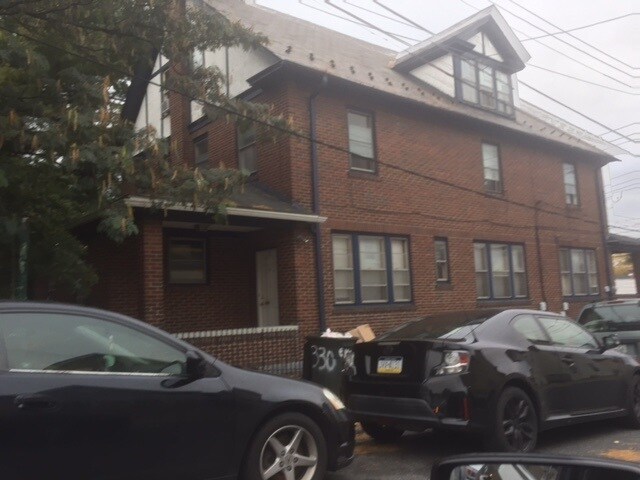 Primary Photo - 328 E Morton St