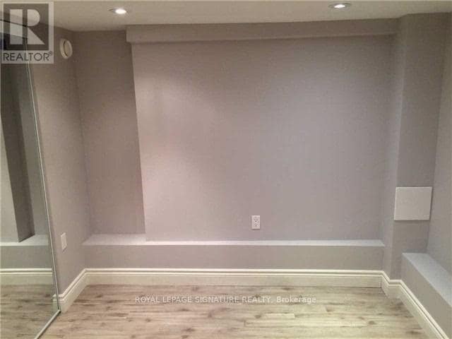 Photo du bâtiment - 66 Condor Ave