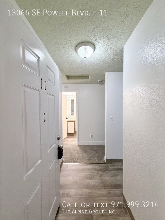 Photo - 13066 SE Powell Blvd Apartment