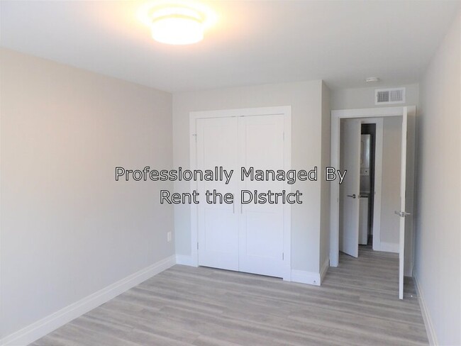 Foto del edificio - 618 12th St NE