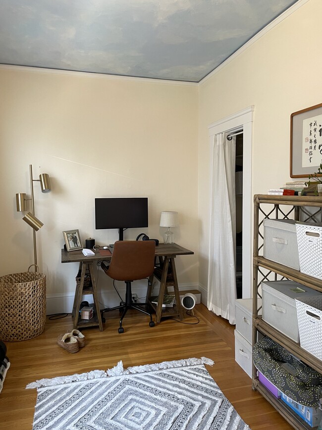 Small bedroom shown used as office - 5917 Chabot Rd