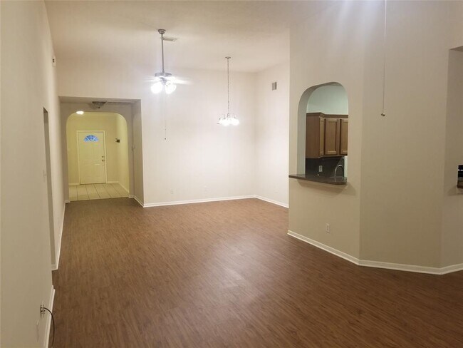 Building Photo - 2406 Hawks Rd