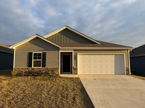 Building Photo - 1038 Persimmon Holw