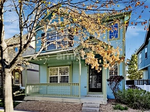 Building Photo - 1638 S Buckley Way