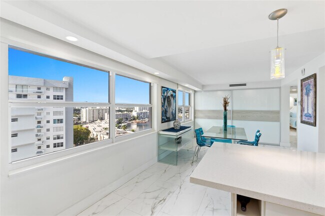 Foto del edificio - 121 Golden Isles Dr