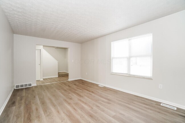 Foto del edificio - 6605 Hancock Ct