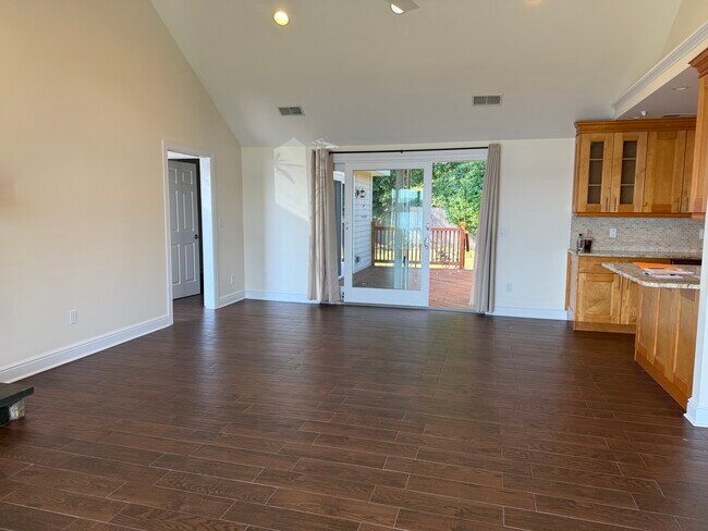 Foto del edificio - 267 Weed Ave