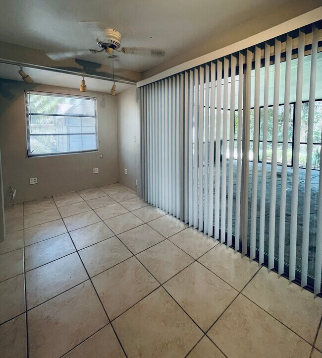 Foto del edificio - 4090 Springs Ln