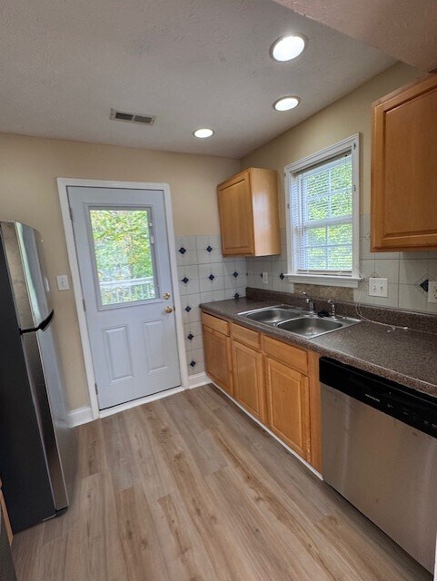 Building Photo - 6901 Ellesmere Dr NW