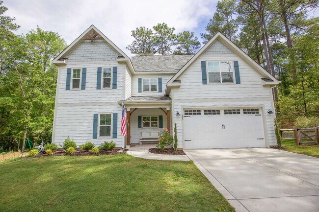 Foto del edificio - "Charming 4-Bedroom Retreat with Fireplace and 3 Full Baths in Aberdeen!"