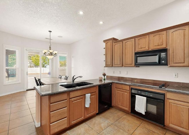 Foto del edificio - 3945 Bay Hill Loop SE