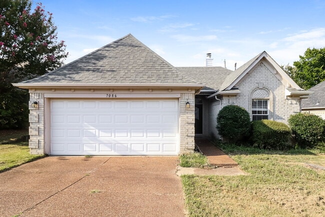 Building Photo - 7086 Lagrange Hill Dr