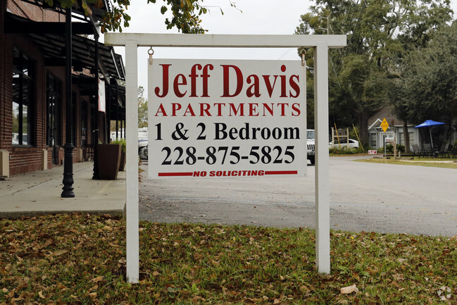 Foto del edificio - Jeff Davis Apartments