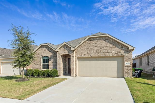 Building Photo - 1701 Lake Grove Dr