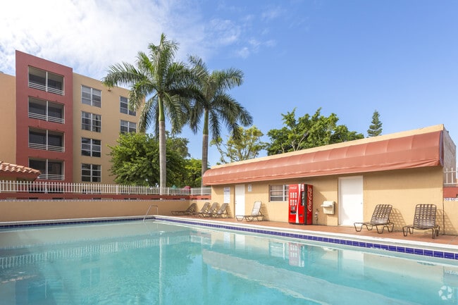 Building Photo - International Club Apartments