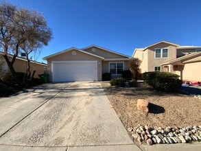 Building Photo - 1837 Round Up Dr NE