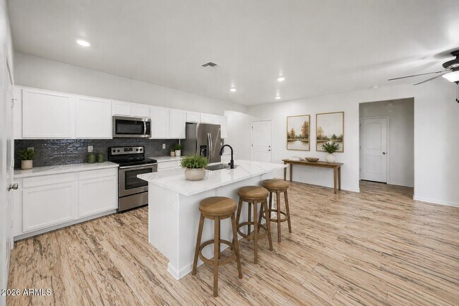 Building Photo - 16664 W Jenan Dr
