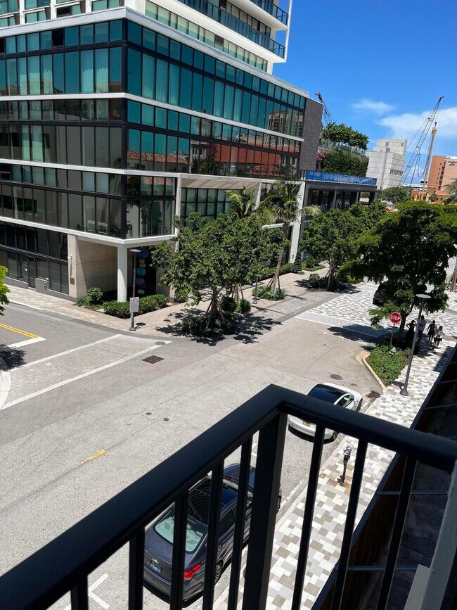 Foto del edificio - 630 S Sapodilla Ave