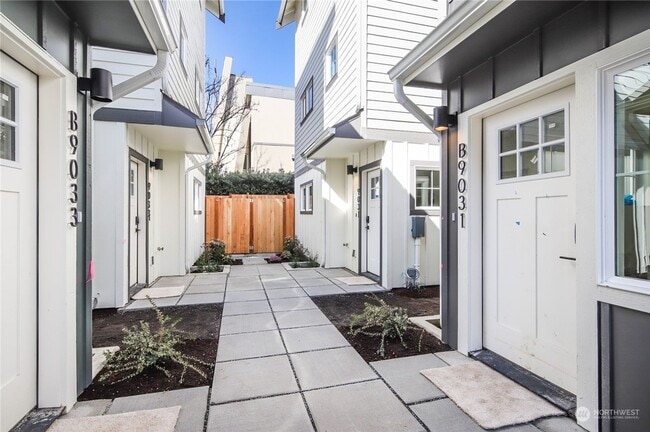 Building Photo - 3 bedroom dream home in Highland Park Neig...