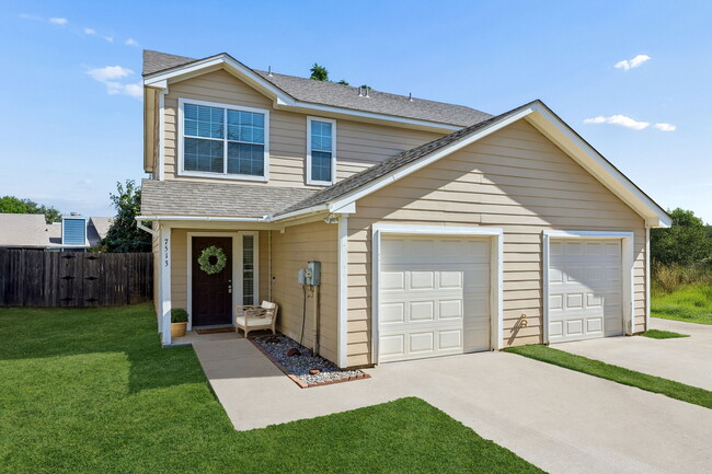 7513 Ederville Road - 7513 Ederville Rd (Fort Worth, TX) Townhome