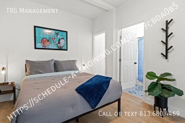 Building Photo - Chic Urban Living: Your Studio Oasis in Yb...