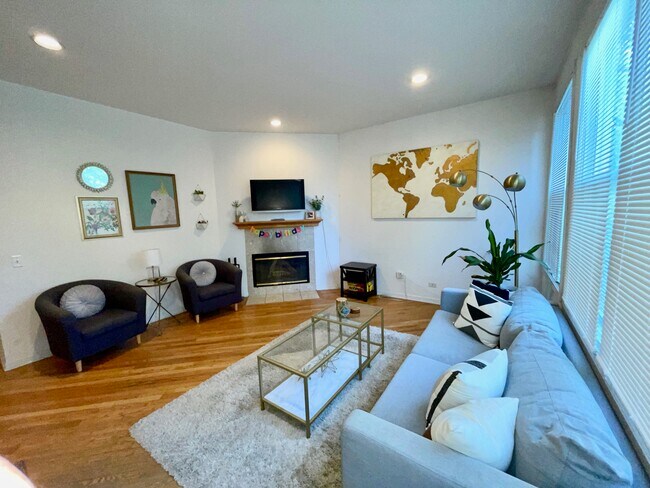Foto del edificio - 2529 N Marshfield Ave
