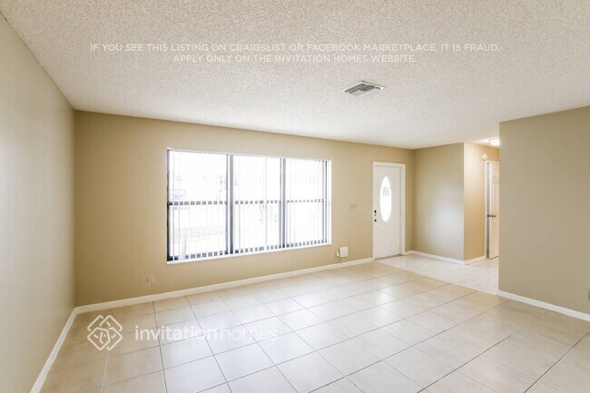 Foto del edificio - 7 W Pine Tree Ave
