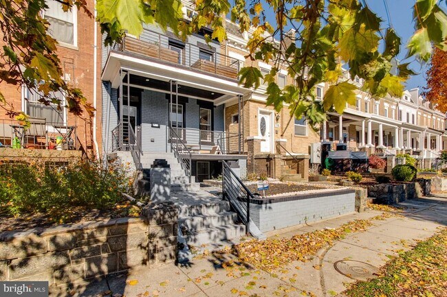 Building Photo - 16 Girard St NE