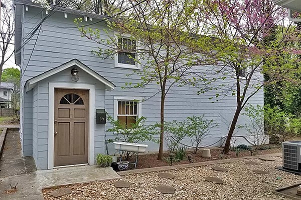 Foto del edificio - 319 East Blvd