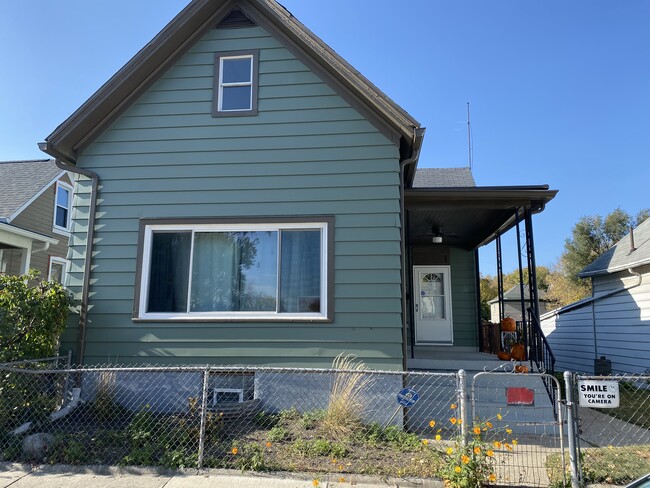 Building Photo - 229 Burns Ave