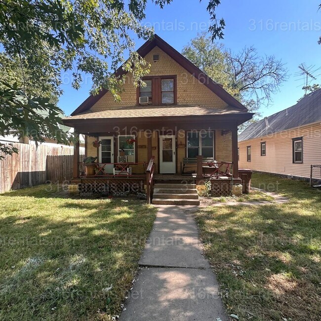 Building Photo - $650 - 2 bed 1 bath - Multi Family Home