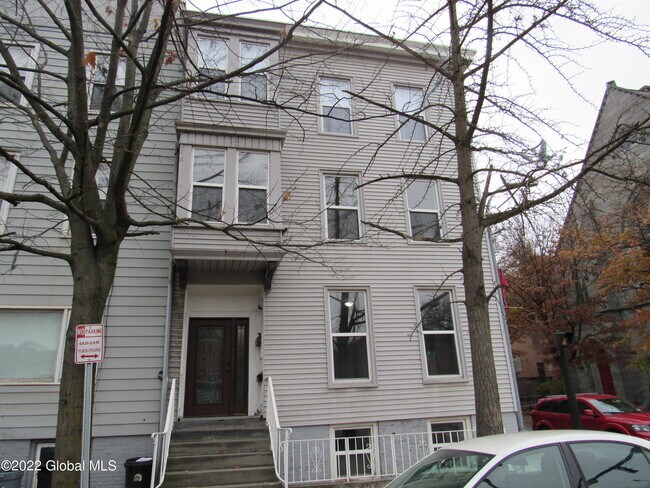 Foto del edificio - 1649 5th Ave