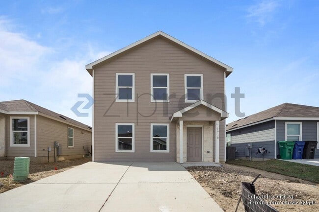 Building Photo - Unit