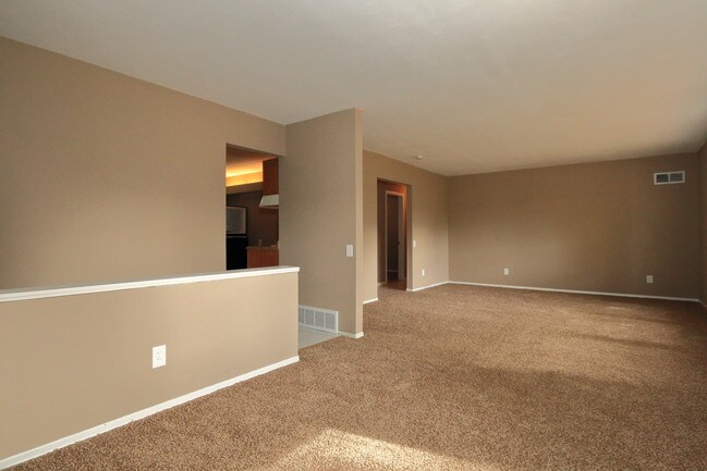 Building Photo - 2630 Farber Dr