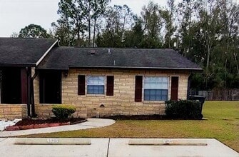 Building Photo - 9525 Lake Park Dr