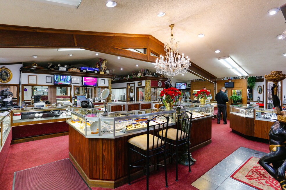 Is Pinecrest a Good Place To Live in Charlotte? Neighborhood Guide by