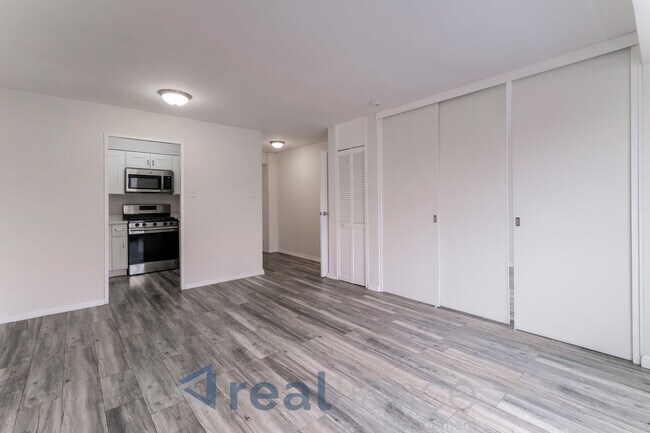 Foto del edificio - 5410 Connecticut Ave NW