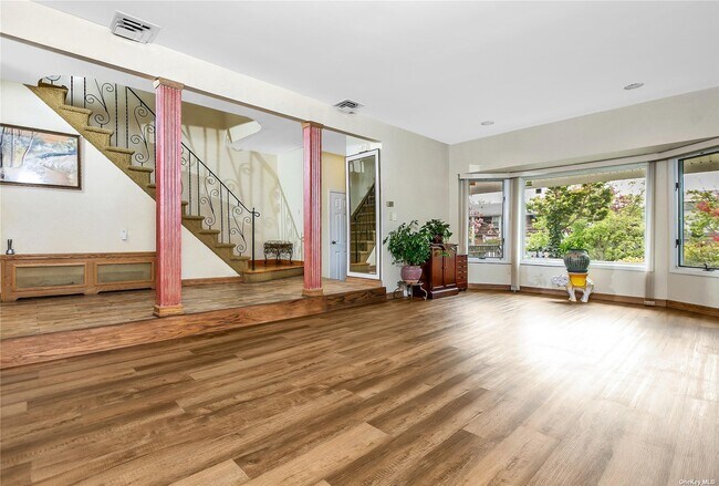 Foto del edificio - 3129 Lee Pl