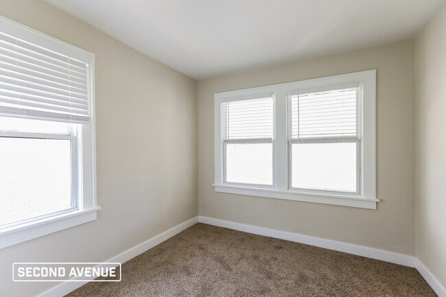 Building Photo - 3600 E 57th ST