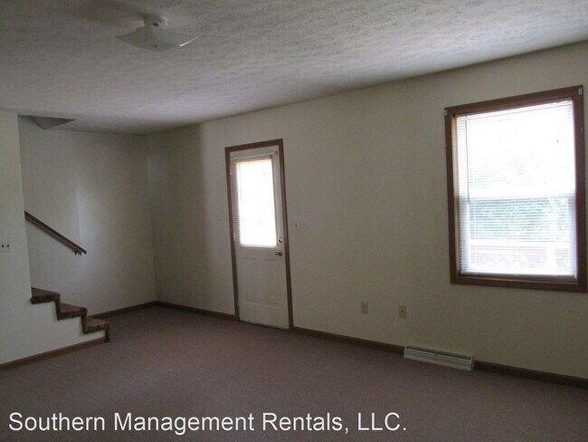 Building Photo - 2 br, 1.5 bath House - 111 Manchester Street