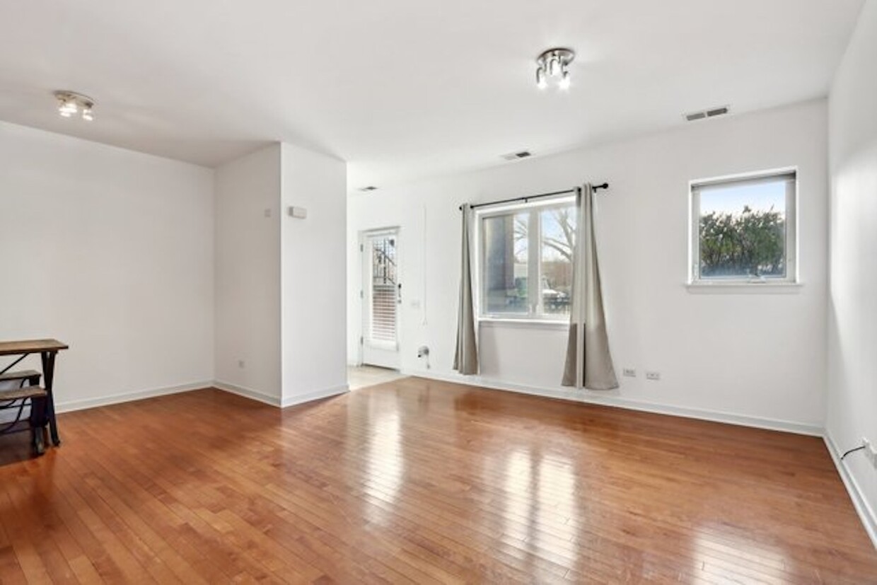 Foto principal - 1132 W 13th St