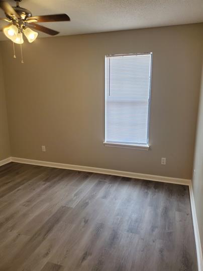 Building Photo - 1803 Longview Dr SW