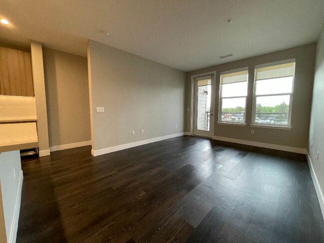 Foto del edificio - 100 E Mississippi Ave