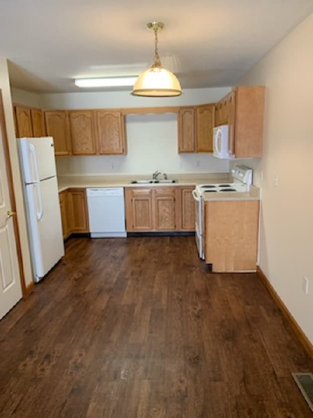 Building Photo - 1106 Heather Dr