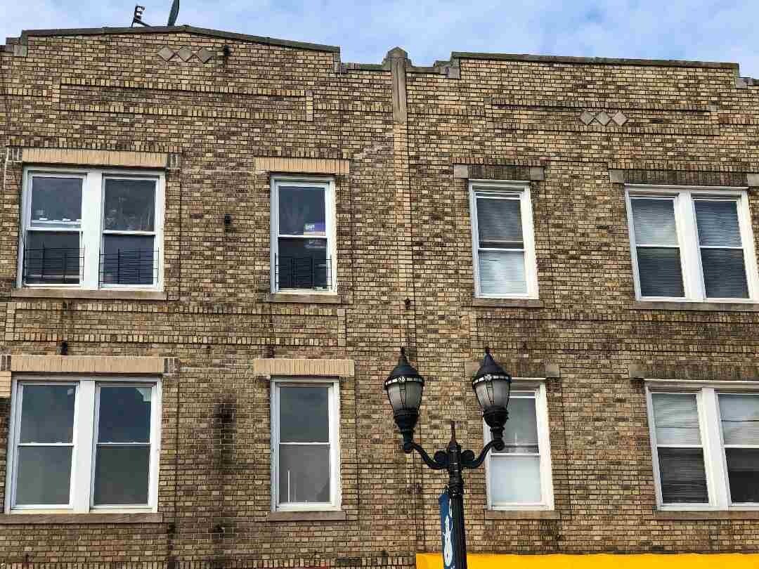 Primary Photo - 7207 Broadway