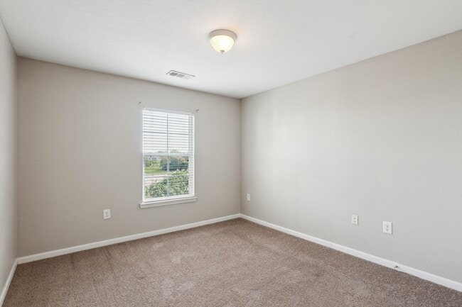 Building Photo - Point at Fairview