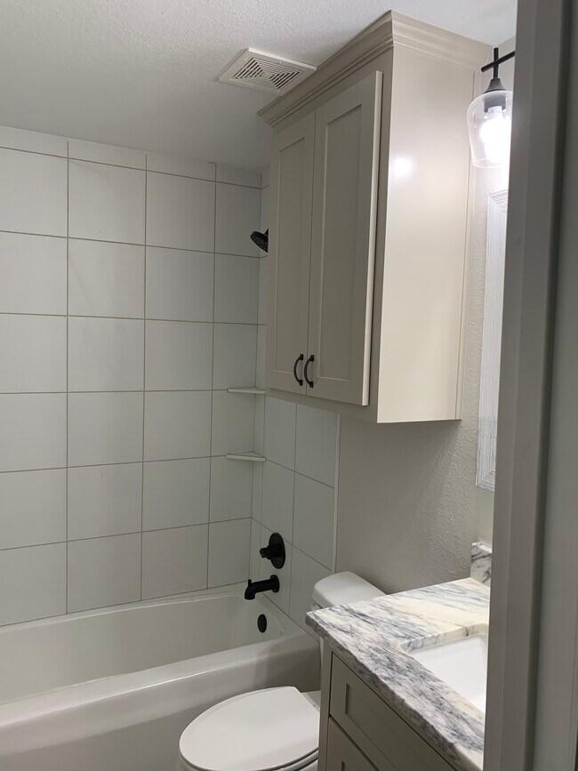 Foto del edificio - 402 N Monroe St