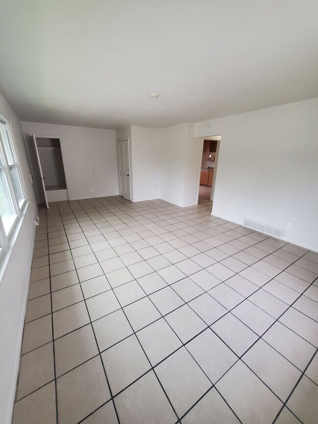 Foto del edificio - 5541-5543 N 35th St. (Duplex)