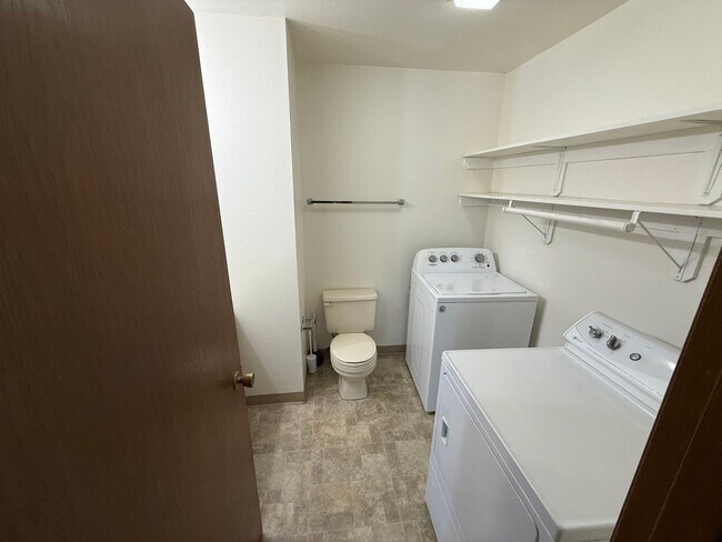 Building Photo - 1301 Lucille St